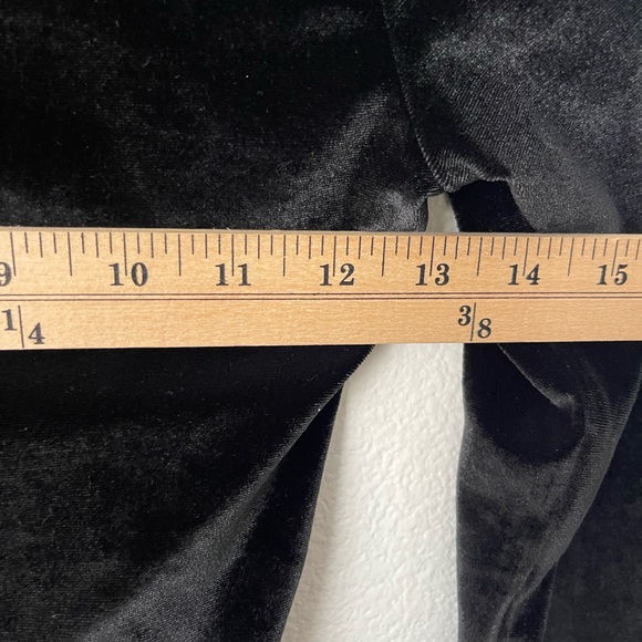 Hollister Black Velvet Long Sleeve Sweatheart Crop Top Vampy Goth Romantic Sz XS - Picture 5 of 7